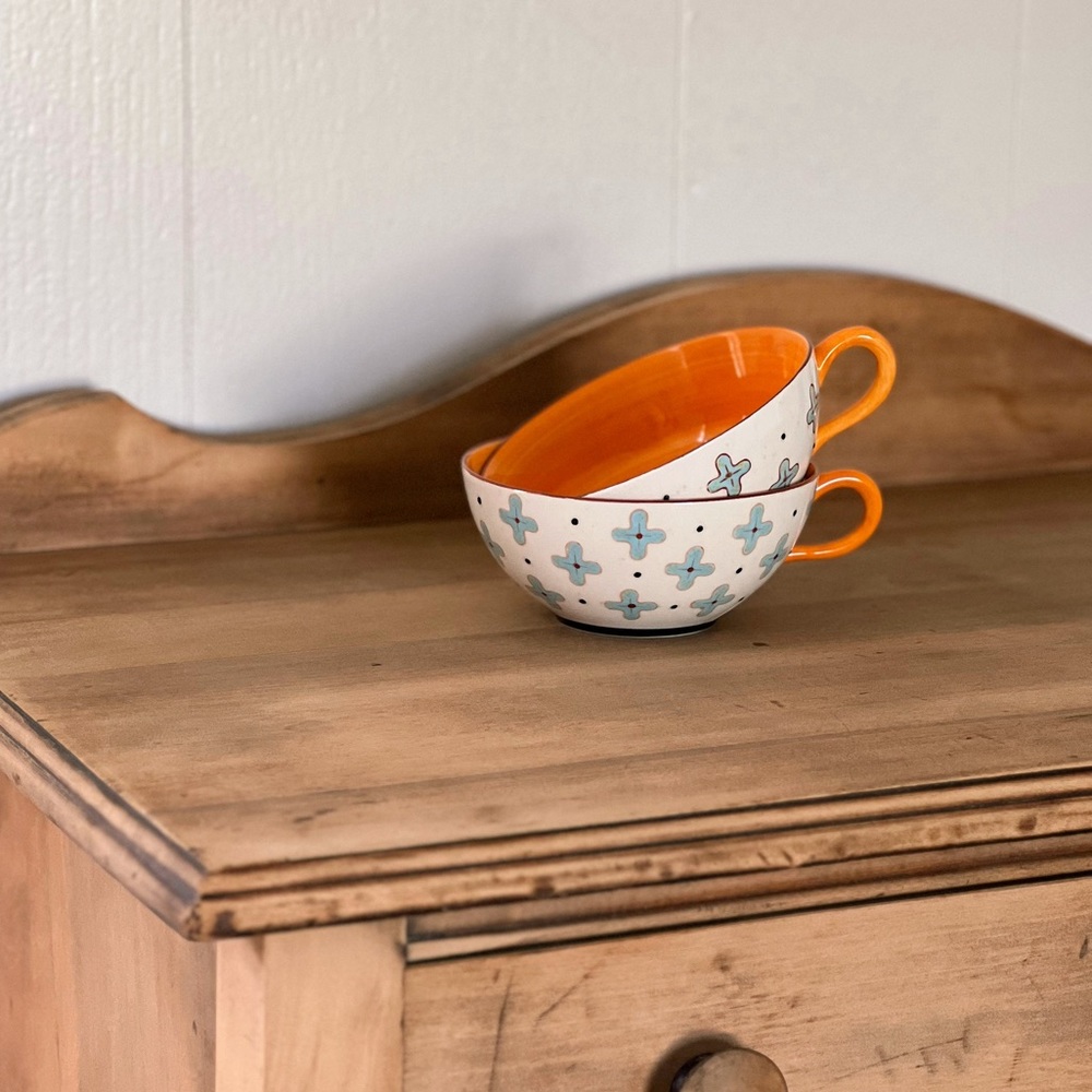 Anthropologie Anthro Coffee Orange Inside White Mug Blue Floral Motif